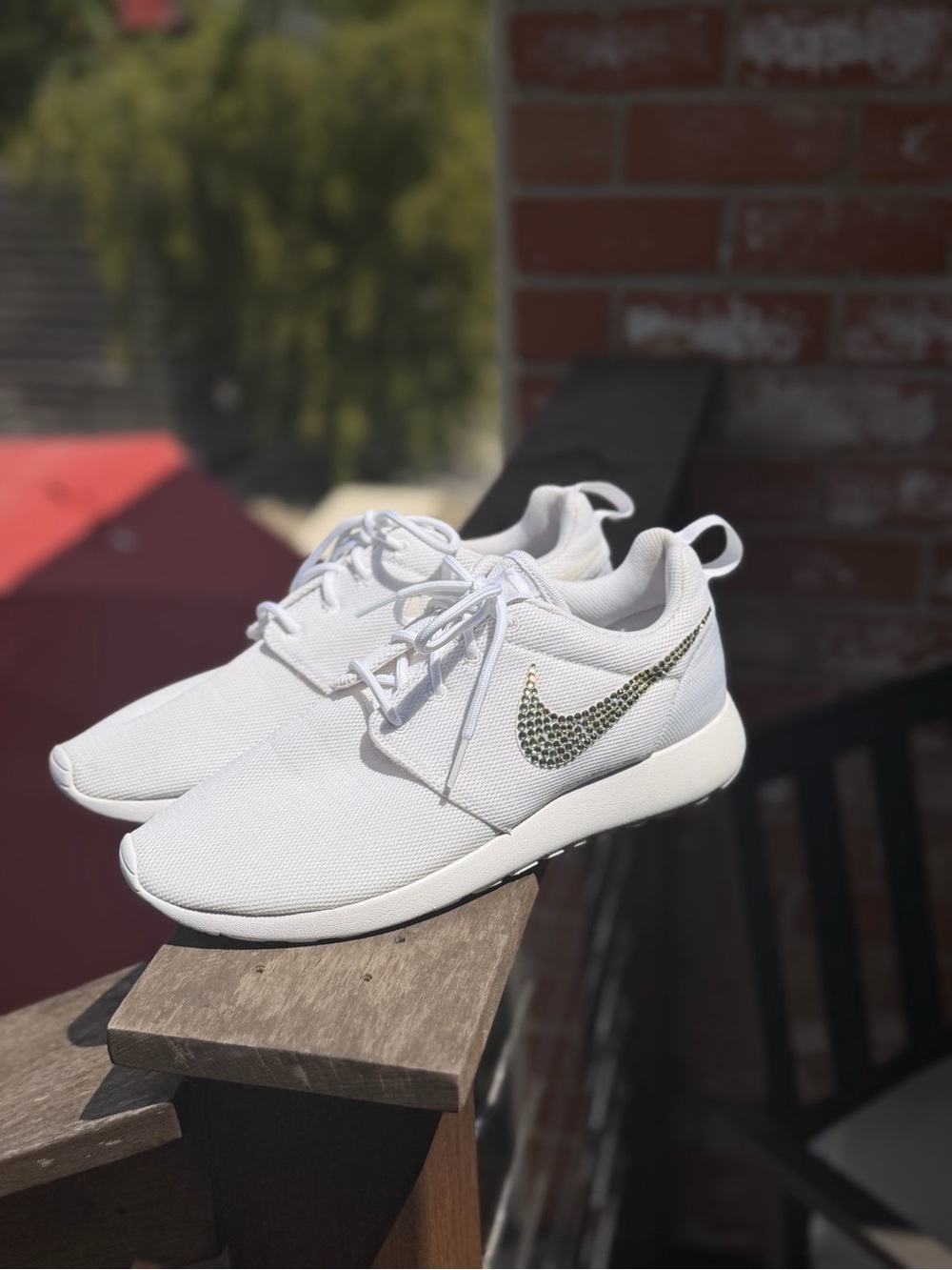 Nike Women’s White Lightweight Running Shoes with Rhinestone Swoosh Size 10